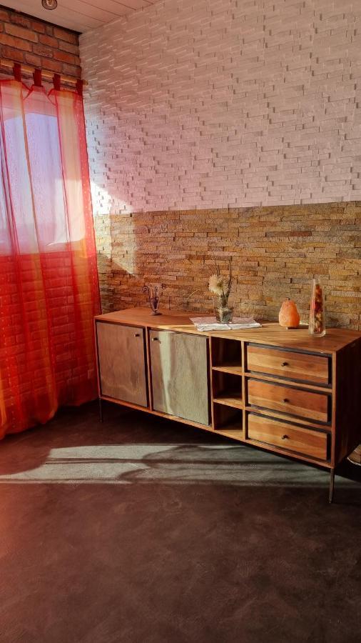 Modern Eingerichtete 3-Zi-Ferienwohnung Zu Vermieten Леффінген Екстер'єр фото