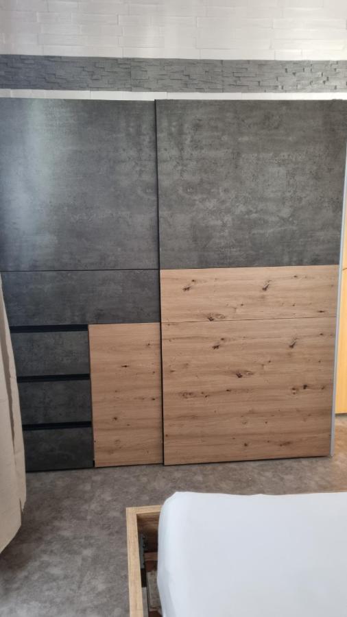 Modern Eingerichtete 3-Zi-Ferienwohnung Zu Vermieten Леффінген Екстер'єр фото
